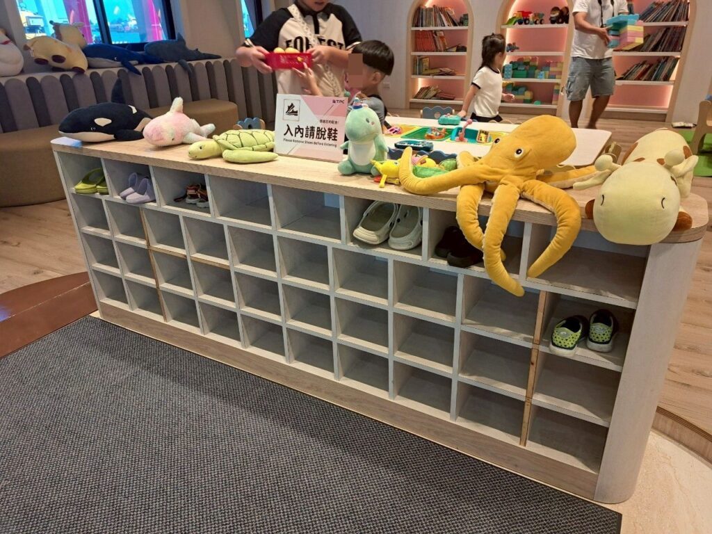 布袋港旅客服務中心 親子候船區