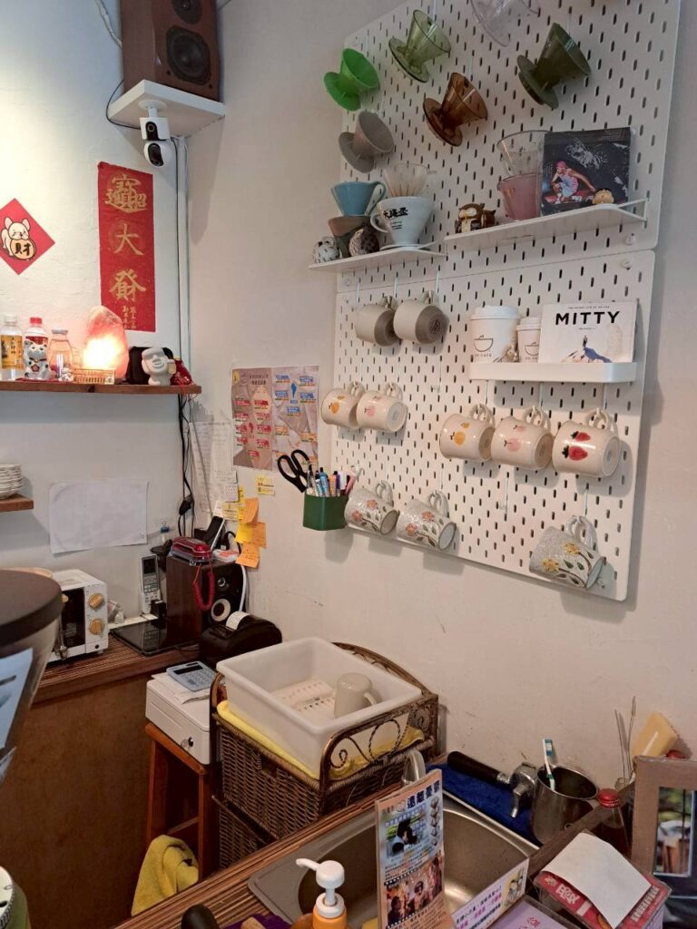  DM CAFE 台中咖啡廳推薦，店內空間擺設與氛圍