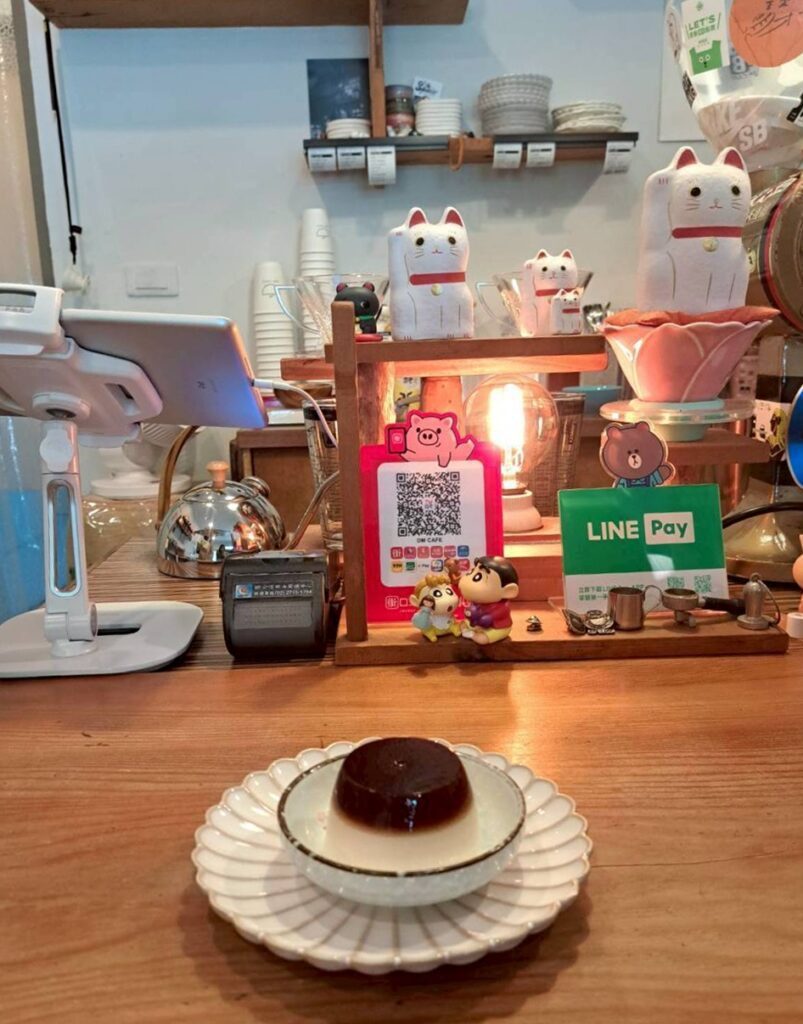  DM CAFE 搖擺小山丘甜點、台中西區甜點咖啡廳、療癒系甜點