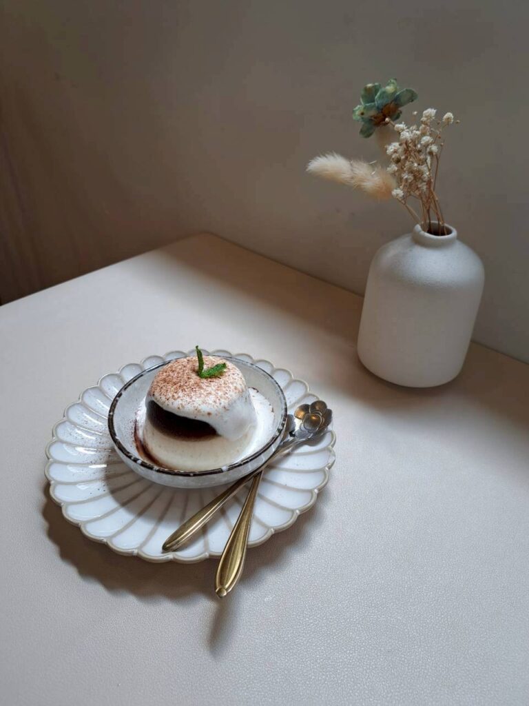  DM CAFE 搖擺小山丘甜點、台中西區甜點咖啡廳、療癒系甜點