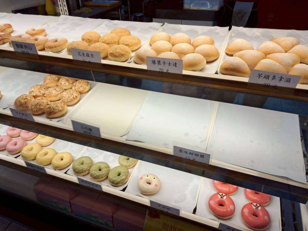  台中太平美食 推薦，芋頭多拿滋甜甜圈口味分享