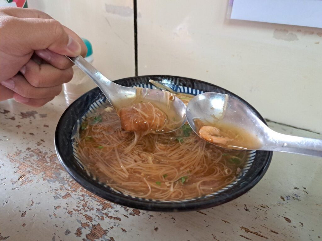 鹿港麵線糊 王罔麵線糊 蚯蚓龍山麵線糊