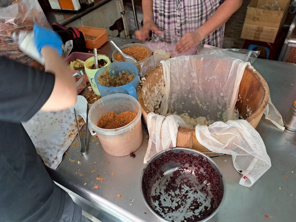  澎湖二信飯糰 紫米飯糰，健康又有飽足感的澎湖早餐