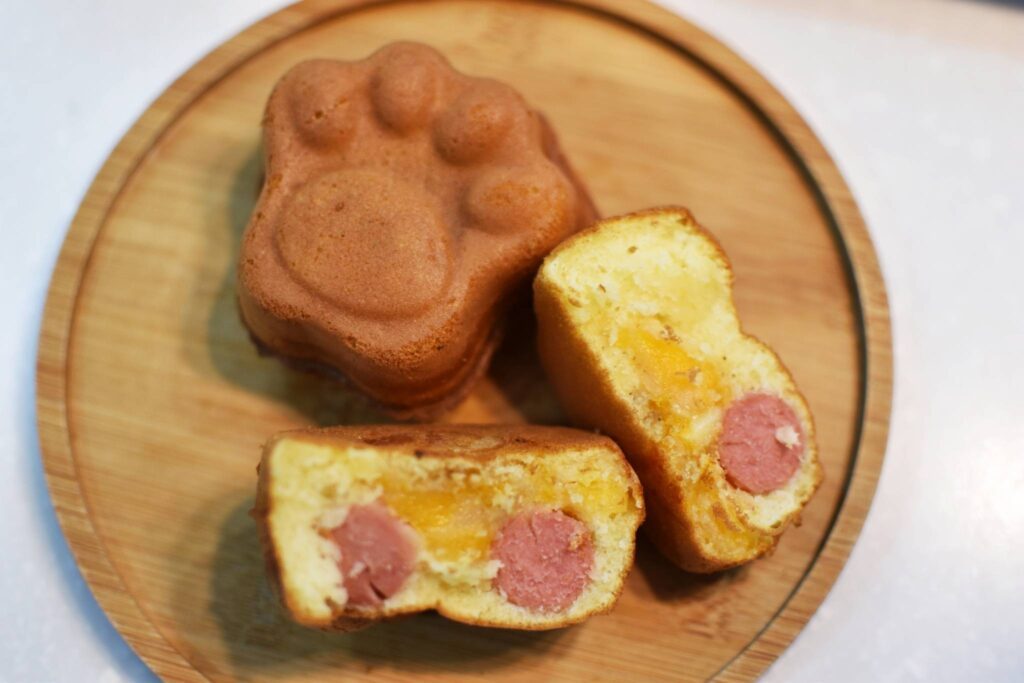 貓子雞蛋糕 起司熱狗口味，鹹香特別限定