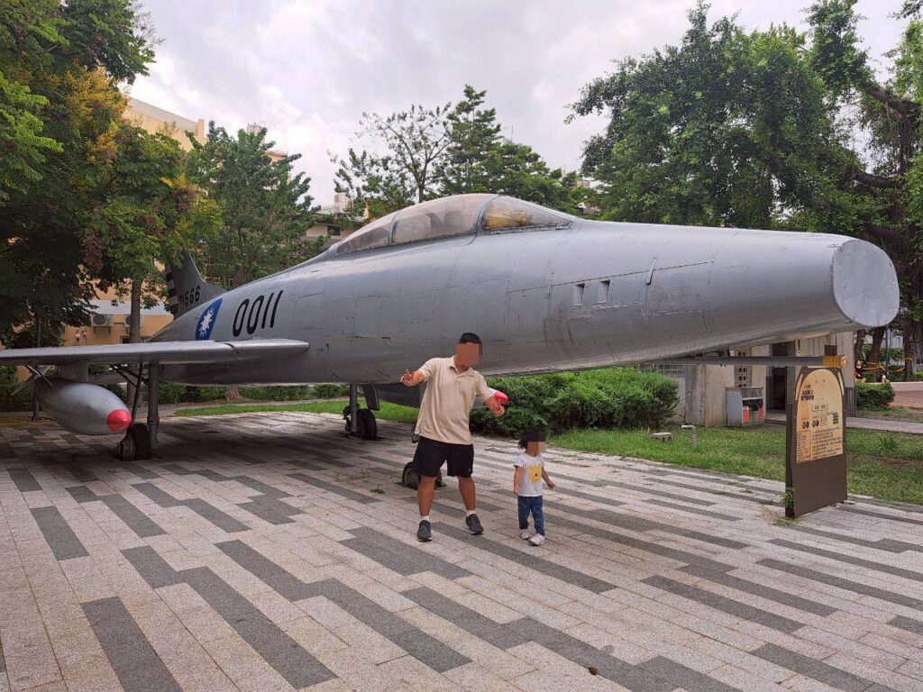  彰化親子景點 ｜溪湖軍機公園戰車展示，適合全家一起參觀