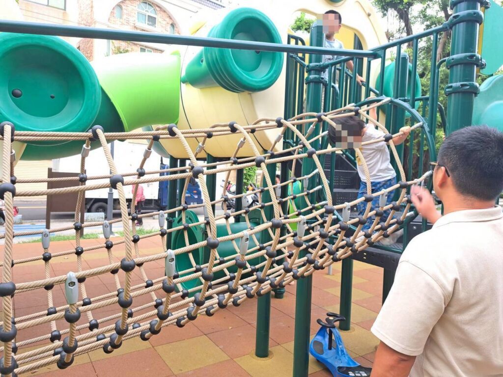 彰化親子景點｜溪湖軍機公園飛機主題遊樂設施