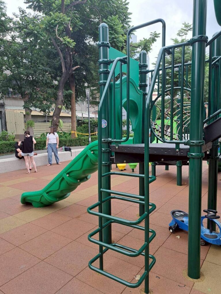 彰化親子景點｜溪湖軍機公園飛機主題遊樂設施