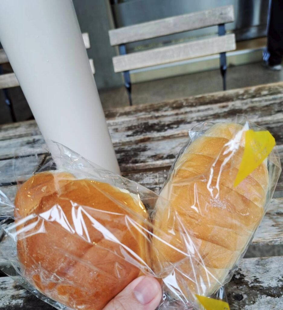  台中西區美食 ，鄰近台中教育大學英才校區，生吐司、麵包小點等多元選擇的平價麵包店品麵包