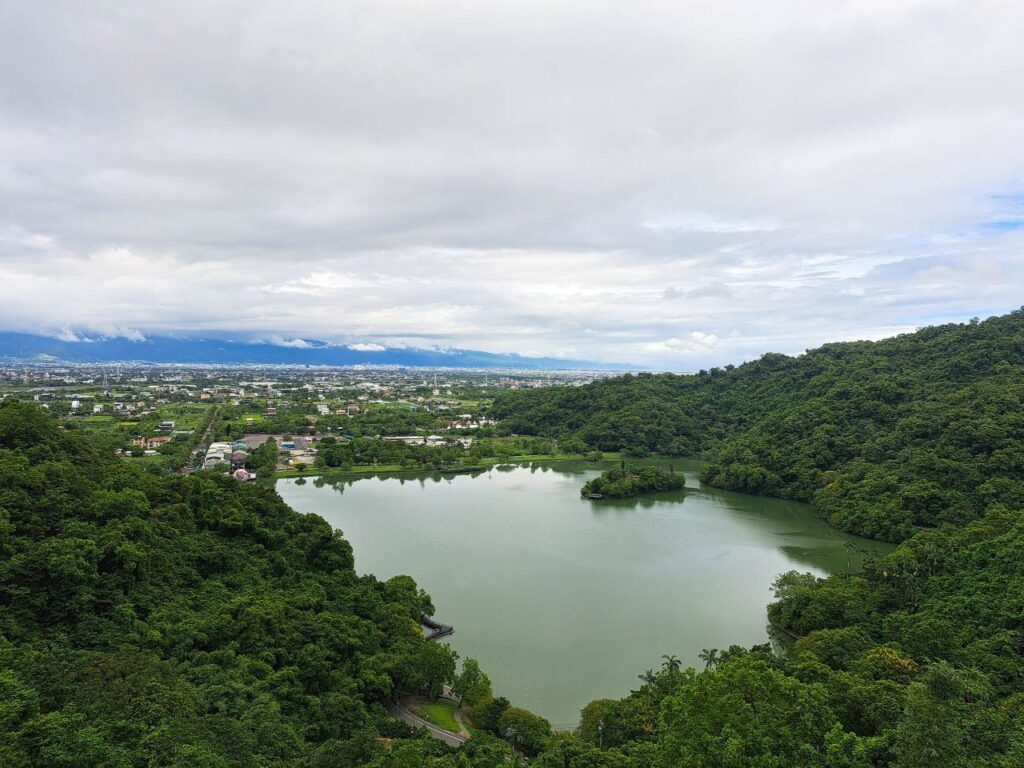 道教總廟三清宮 宜蘭冬山景點 梅花湖