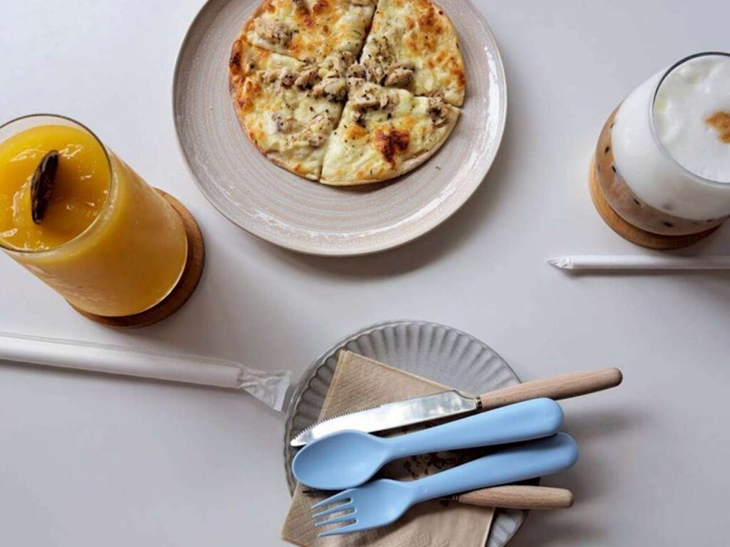 柴想喝咖啡 店用餐記錄，好吃的小披薩