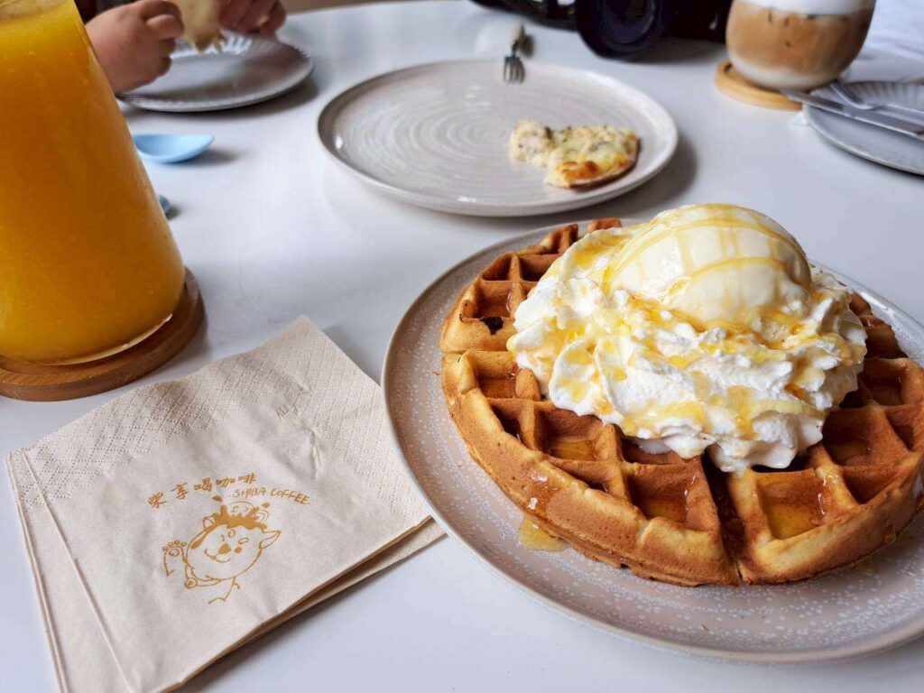 柴想喝咖啡 用餐記錄，好吃的冰淇淋鬆餅