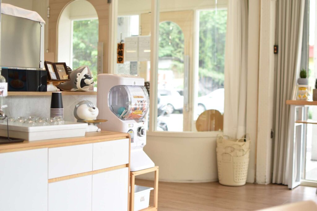 柴想喝咖啡 店內環境，室內設計走文青風