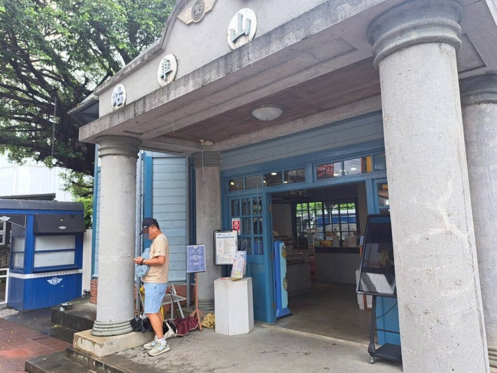 高雄旗山景點 糖鐵故事館外觀