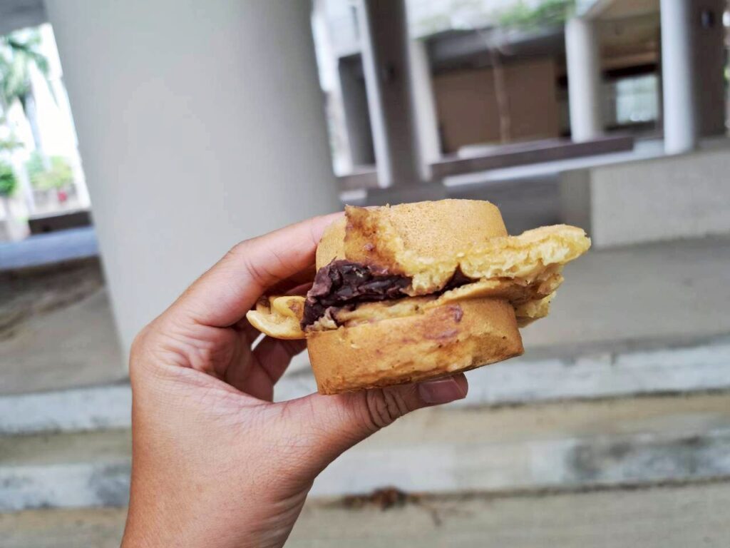 向上市場美食 台中西區美食 下午茶推薦！民生北路排隊名店 無名紅豆餅