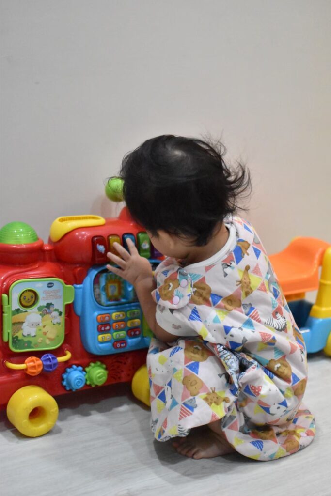 Vtech 歡樂積木學習車