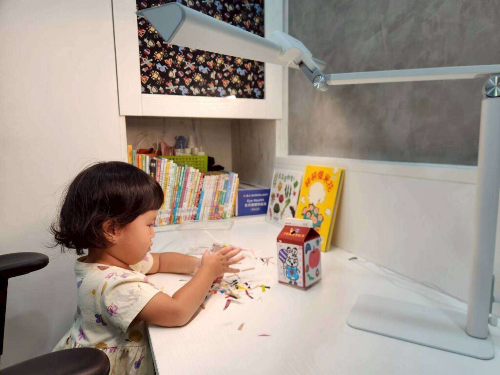 護眼檯燈推薦 舞光 Eye Health 全光譜護眼檯燈 