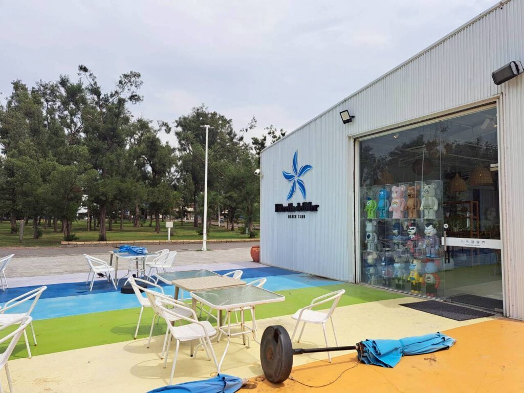 高雄親子景點 餐廳 旗津海之星沙灘俱樂部建築外觀