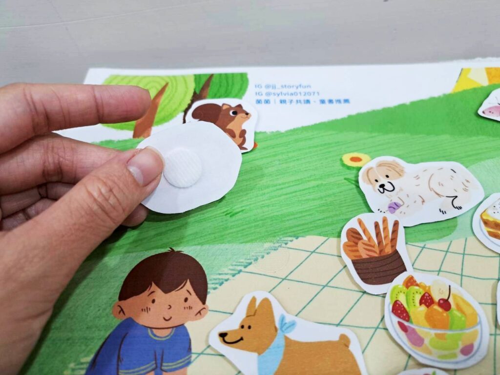 在家玩中學 的好選項，手作教具搭配親子共讀繪本書單一起同步閱讀，就是一個超棒的居家親子活動。