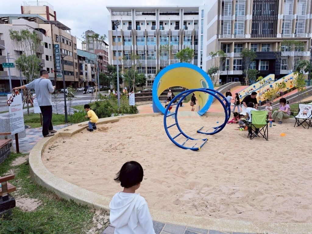 立德停車場公園