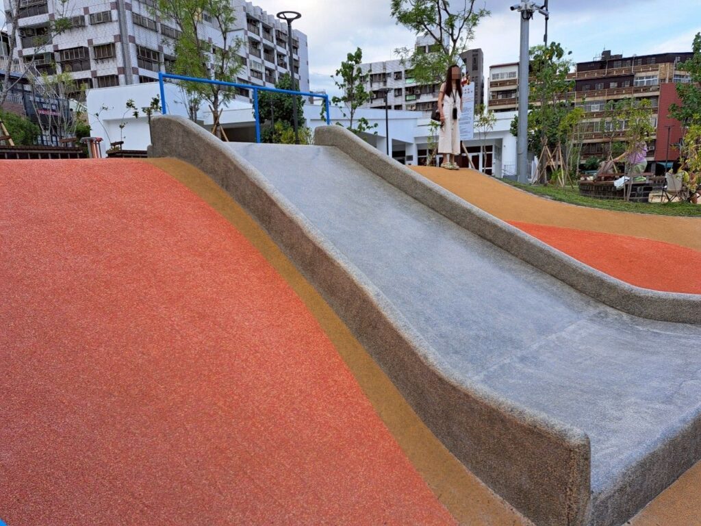 立德停車場公園