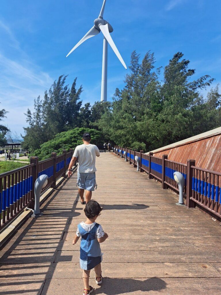 龍鳳漁港彩虹橋 風跡沙灘 龍鳳沙灘